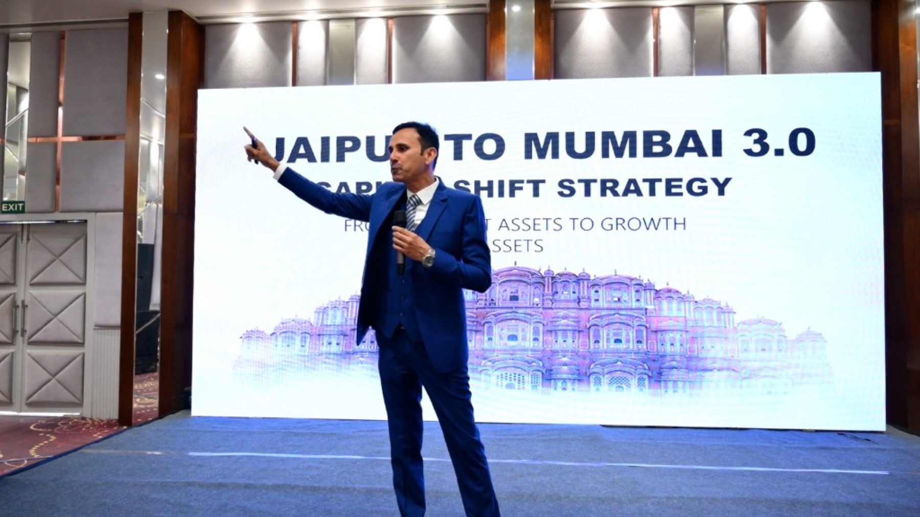 Bhupendra Singh Shekhawat speaking at a Jaipur–Mumbai session